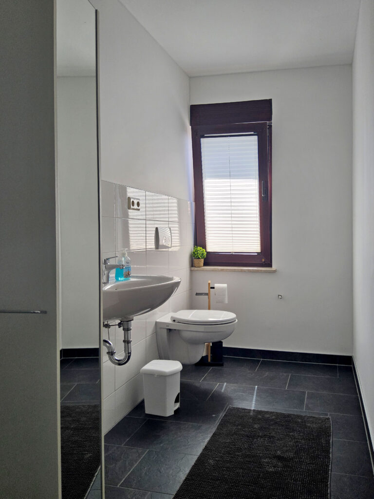Bad - Böhms Wander-Zimmer